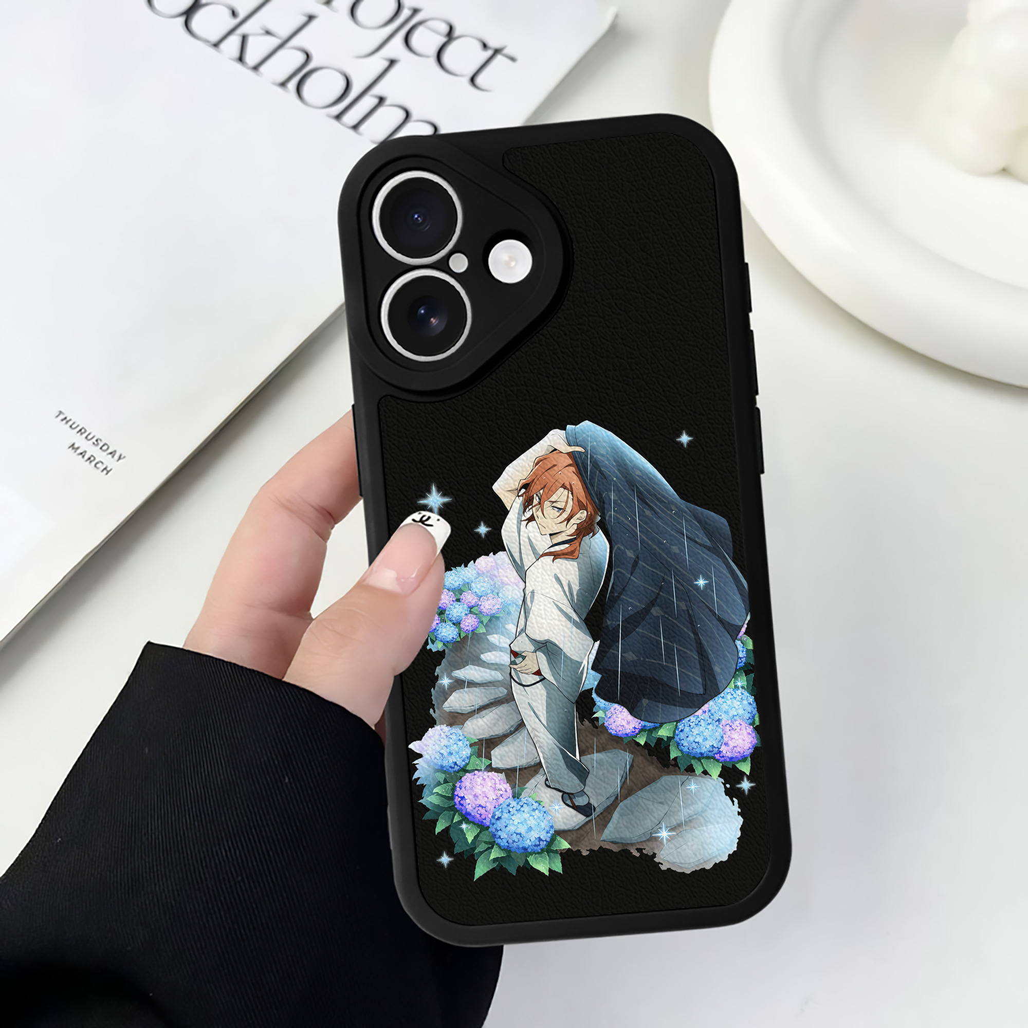 （画像用） 文豪ストレイドッグス Bungo Stray Dogs 【iPhone 16シリーズ対応】シリコンスマホケース（レザー調） 材質：シリコン